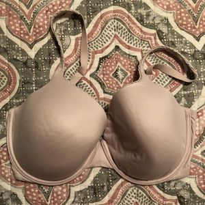 EUC Victoria’s Secret underwire bra in 34DDD